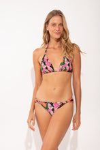 Carregar imagem no visualizador da galeria, Model Front: Rio De Sol Calcinha Bottom Jolie Mel-Comfy
