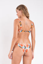 Carregar imagem no visualizador da galeria, Model Back: Rio De Sol Calcinha Bottom Kauai Italy
