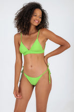 Carregar imagem no visualizador da galeria, Model Front: Rio De Sol Calcinha Bottom Lemon Ibiza
