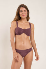 Carregar imagem no visualizador da galeria, Model Front: Rio De Sol Calcinha Bottom Malibu-Ebano Essential-Comfy
