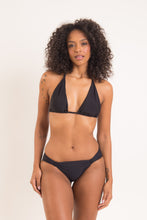 Carregar imagem no visualizador da galeria, Model Front: Rio De Sol Calcinha Bottom Nero Mel-Comfy
