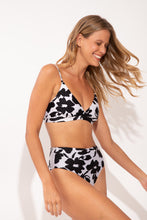 Carregar imagem no visualizador da galeria, Image 06: Rio De Sol Calcinha Bottom Poppy Hotpants
