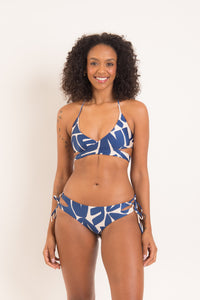 Model Front: Rio De Sol Calcinha Bottom Pottery Madrid
