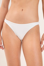 Carregar imagem no visualizador da galeria, Gallery: Rio De Sol Calcinha Bottom Sand-White Leblon
