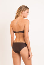 Carregar imagem no visualizador da galeria, Model Back: Rio De Sol Calcinha Bottom Shimmer-Coffee Essential-Comfy
