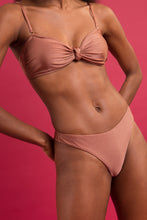 Carregar imagem no visualizador da galeria, Image 08: Rio De Sol Calcinha Bottom Shimmer-Copper Nice-Fio
