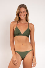 Carregar imagem no visualizador da galeria, Model Front: Rio De Sol Calcinha Bottom Shimmer-Croco Cheeky-Noa
