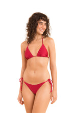 Carregar imagem no visualizador da galeria, Model Front: Rio De Sol Calcinha Bottom Shimmer-Divino Ibiza-Comfy
