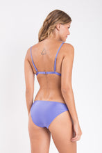 Carregar imagem no visualizador da galeria, Model Back: Rio De Sol Calcinha Bottom Shimmer-Hortensia Essential-Comfy
