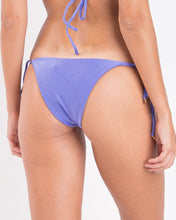 Carregar imagem no visualizador da galeria, Image 05: Rio De Sol Calcinha Bottom Shimmer-Hortensia Lacinho
