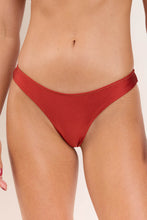 Carregar imagem no visualizador da galeria, Gallery: Rio De Sol Calcinha Bottom Shimmer-Liquor Nice-Fio
