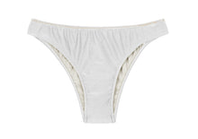 Carregar imagem no visualizador da galeria, Product Front: Rio De Sol Calcinha Bottom Shimmer-White Essential
