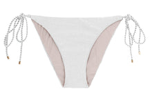 Carregar imagem no visualizador da galeria, Product Front: Rio De Sol Calcinha Bottom Shimmer-White Ibiza-Rope
