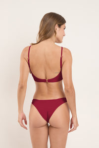 Model Back: Rio De Sol Calcinha Bottom Touch-Carmim Essential