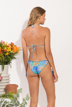 Carregar imagem no visualizador da galeria, Model Back: Rio De Sol Calcinha Bottom Treetop Frufru-Comfy
