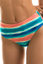 Carregar imagem no visualizador da galeria, Gallery: Rio De Sol Calcinha Bottom Upbeat Reto Hotpant
