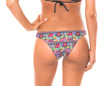 Carregar imagem no visualizador da galeria, Model Back: Rio De Sol Calcinha Calcinha Folk Strappy
