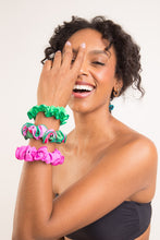 Carregar imagem no visualizador da galeria, Image 02: Rio De Sol Xuxinha (Acessório De Cabelo) Dots-Energy Scrunchie
