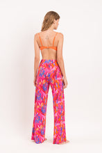Carregar imagem no visualizador da galeria, Model Back: Rio De Sol Calça De Praia Flavors Wide Pants
