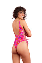 Carregar imagem no visualizador da galeria, Model Back: Rio De Sol Maiô Flavors Zoe

