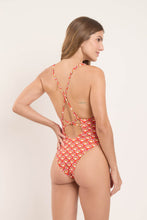 Carregar imagem no visualizador da galeria, Model Back: Rio De Sol Maiô Floral-Scales Sunny
