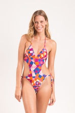 Carregar imagem no visualizador da galeria, Model Front: Rio De Sol Maiô Funny Trikini

