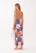 Carregar imagem no visualizador da galeria, Model Back: Rio De Sol Vestido De Praia Garden-Flower Saida Yara
