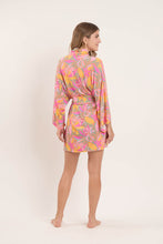 Carregar imagem no visualizador da galeria, Model Back: Rio De Sol Caftans / Saida De Praia Lyla Kimono
