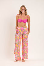 Carregar imagem no visualizador da galeria, Model Front: Rio De Sol Calça De Praia Lyla Pants Knot
