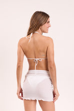 Carregar imagem no visualizador da galeria, Model Back: Rio De Sol Saia Memphis-White Mini Skirt Ruched
