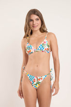 Carregar imagem no visualizador da galeria, Model Front: Rio De Sol Set Set Al-Mare Tri-Fixo Cheeky-Micro
