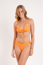 Carregar imagem no visualizador da galeria, Model Front: Rio De Sol Set Set Bio-Laranjada Corine Lola
