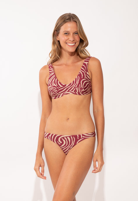 Model Front: Rio De Sol Set Set Dune Hera Essential