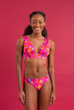 Carregar imagem no visualizador da galeria, Image 10: Rio De Sol Set Set Flavors Halter-Marina Essential-Cos

