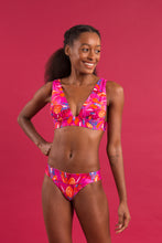 Carregar imagem no visualizador da galeria, Image 11: Rio De Sol Set Set Flavors Halter-Marina Essential-Cos
