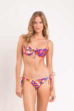 Carregar imagem no visualizador da galeria, Model Front: Rio De Sol Set Set Funny Balconet-Tie Ibiza-Comfy

