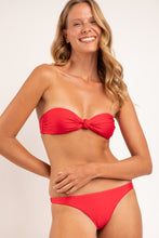 Carregar imagem no visualizador da galeria, Image 05: Rio De Sol Set Set Microfibra-Chic-Red Bandeau-Joy Leblon

