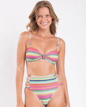 Carregar imagem no visualizador da galeria, Gallery: Rio De Sol Set Set Supercolor Bandeau-Joy Highwaist-Spin
