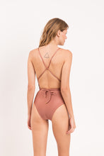 Carregar imagem no visualizador da galeria, Model Back: Rio De Sol Maiô Shimmer-Copper New Vegas
