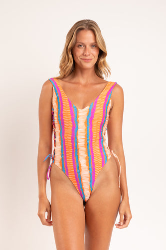 Model Front: Rio De Sol Maiô Stripes Zoe