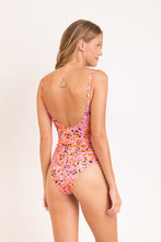 Carregar imagem no visualizador da galeria, Model Back: Rio De Sol Maiô Sweet-Camo Hype
