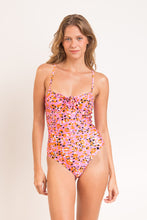 Carregar imagem no visualizador da galeria, Model Front: Rio De Sol Maiô Sweet-Camo Julia
