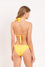 Carregar imagem no visualizador da galeria, Model Back: Rio De Sol Soutien Top Amarelo Mel
