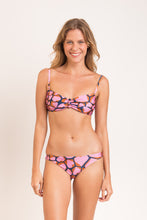 Carregar imagem no visualizador da galeria, Model Front: Rio De Sol Soutien Top Amore-Pink Bandeau-Crispy
