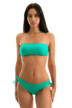 Carregar imagem no visualizador da galeria, Model Front: Rio De Sol Soutien Top Bahamas Reto
