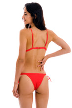 Carregar imagem no visualizador da galeria, Model Back: Rio De Sol Soutien Top Cotele-Tomate Tri-Fixo

