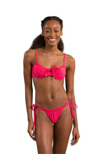 Carregar imagem no visualizador da galeria, Model Front: Rio De Sol Soutien Top Dots-Virtual-Pink Balconet-Tie
