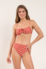 Carregar imagem no visualizador da galeria, Model Front: Rio De Sol Soutien Top Floral-Scales Balconet-Tie
