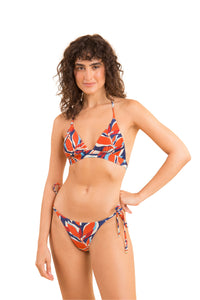 Model Front: Rio De Sol Soutien Top Leaves Tri-Cos