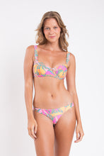Carregar imagem no visualizador da galeria, Model Front: Rio De Sol Soutien Top Lyla Amelia
